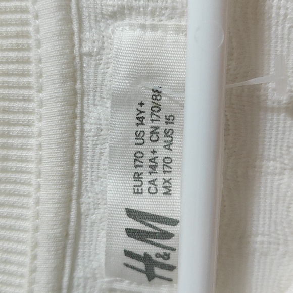 ❌SOLD❌ HM tunic sweater NWOT - Picture 2 of 2